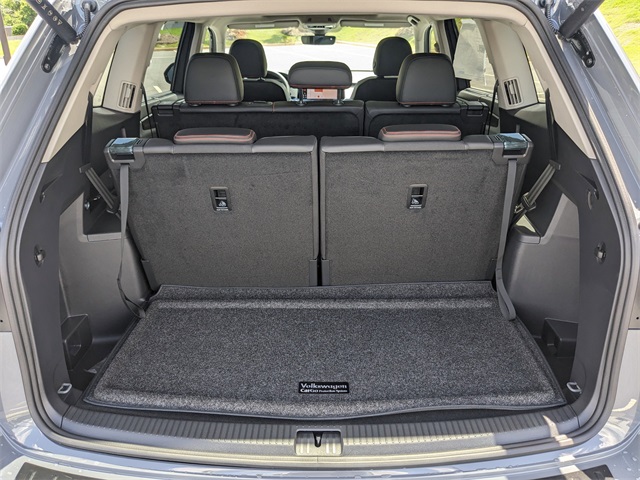 2025 Volkswagen Atlas Peak Edition SE photo 11