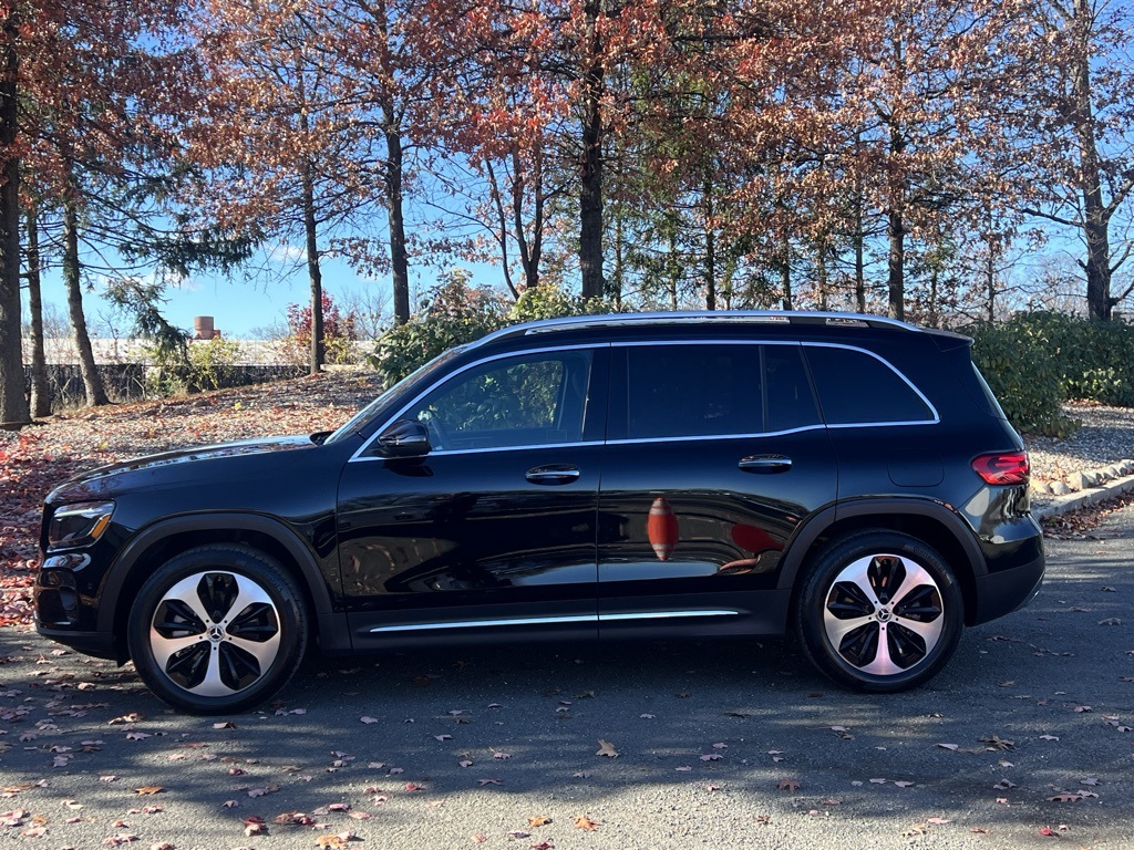 2024 Mercedes Benz GLB 250 4MATIC photo 3