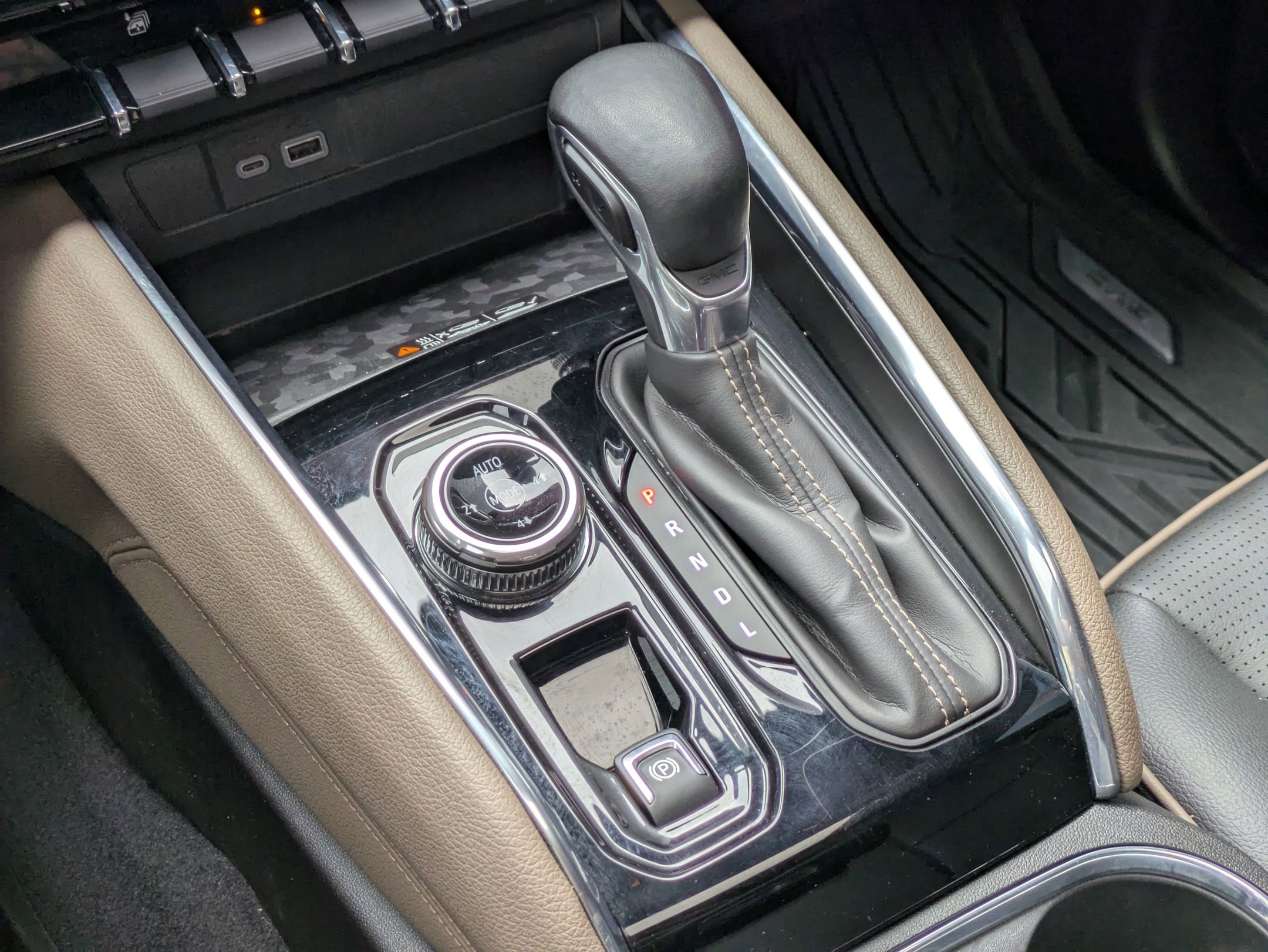 2023 Gmc Canyon Denali photo 19