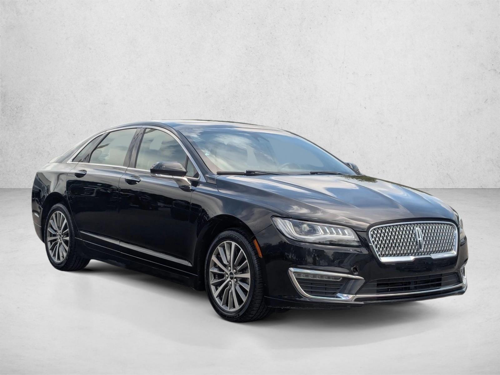 2019 Lincoln MKZ Reserve photo 3