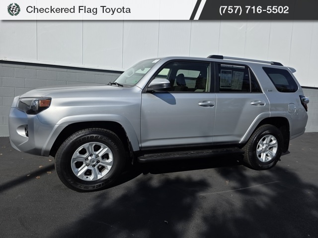 2024 Toyota 4Runner SR5 photo 2