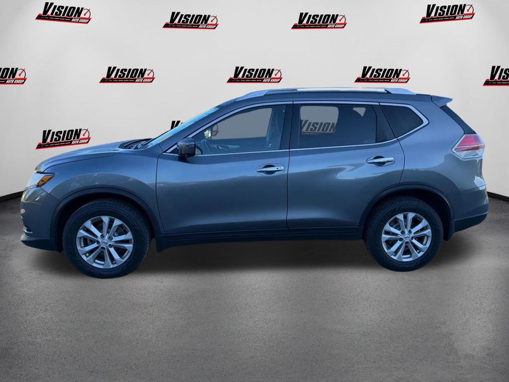 2016 Nissan Rogue SV photo 8