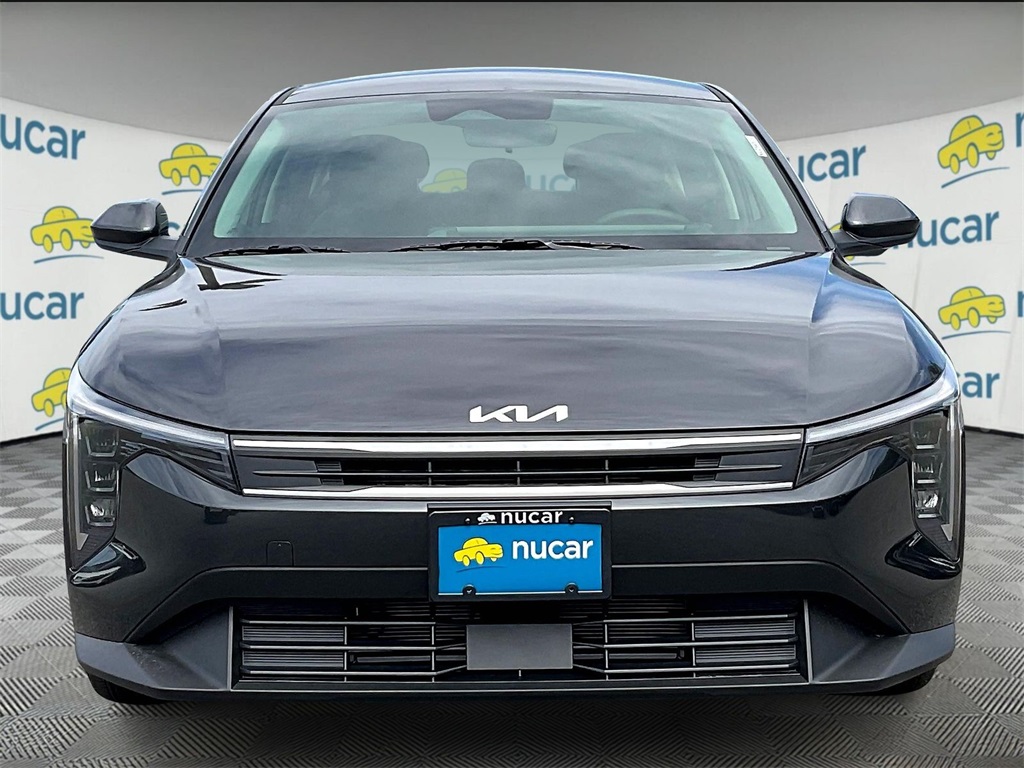 2025 Kia K4 LXS photo 2