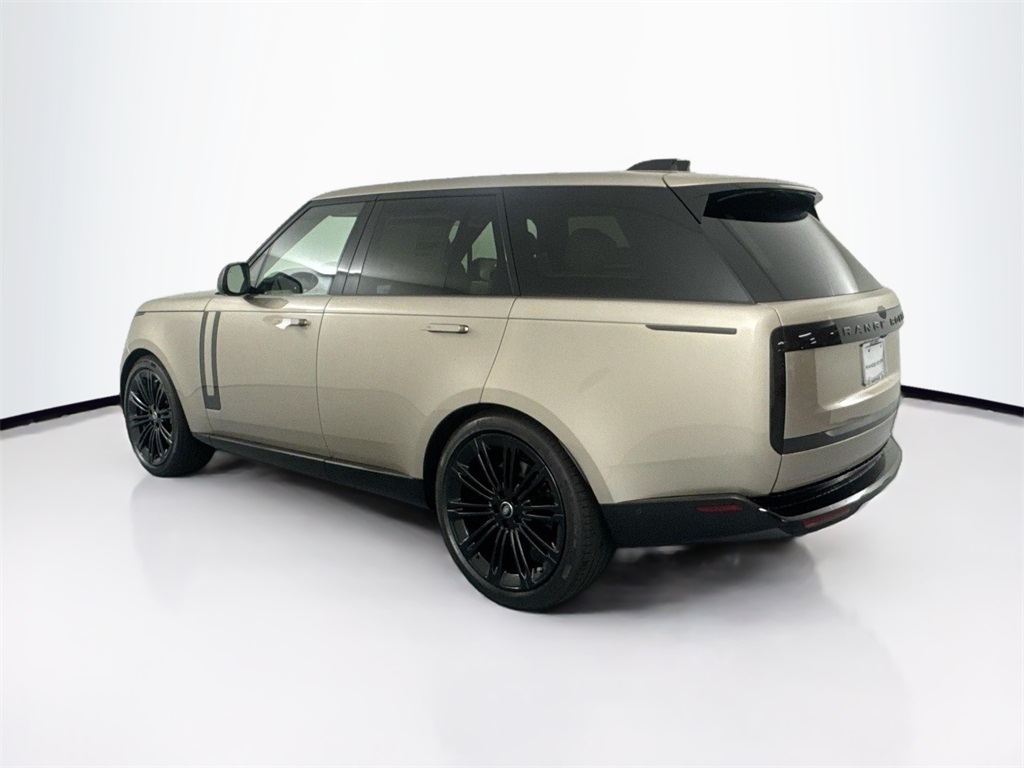 2025 Land Rover Range Rover SE photo 7