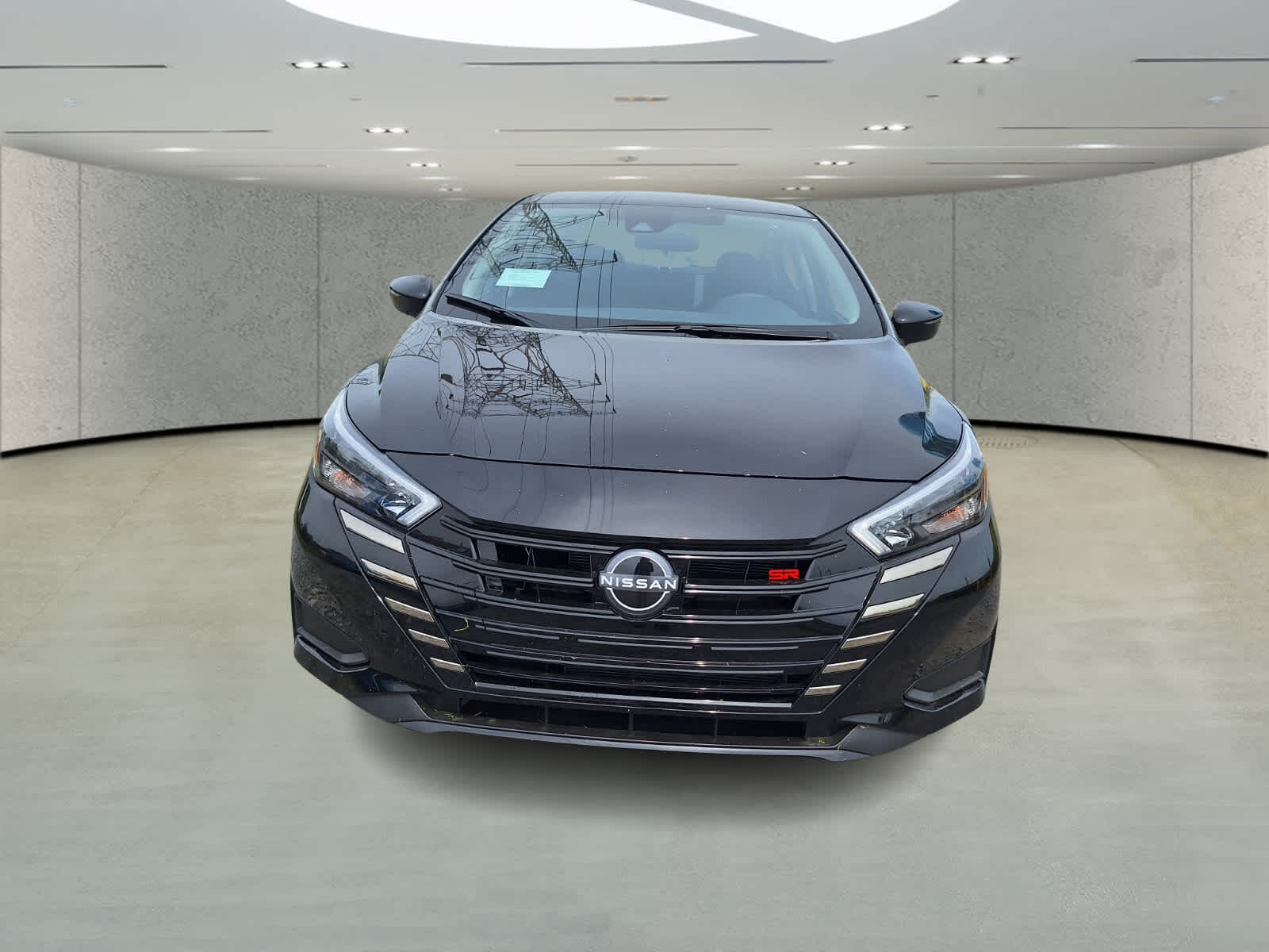 2025 Nissan Versa SR photo 8