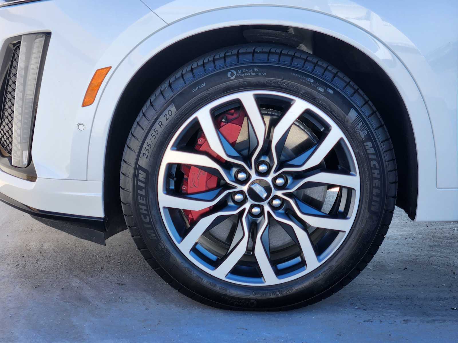 2025 Cadillac XT5 Sport photo 6