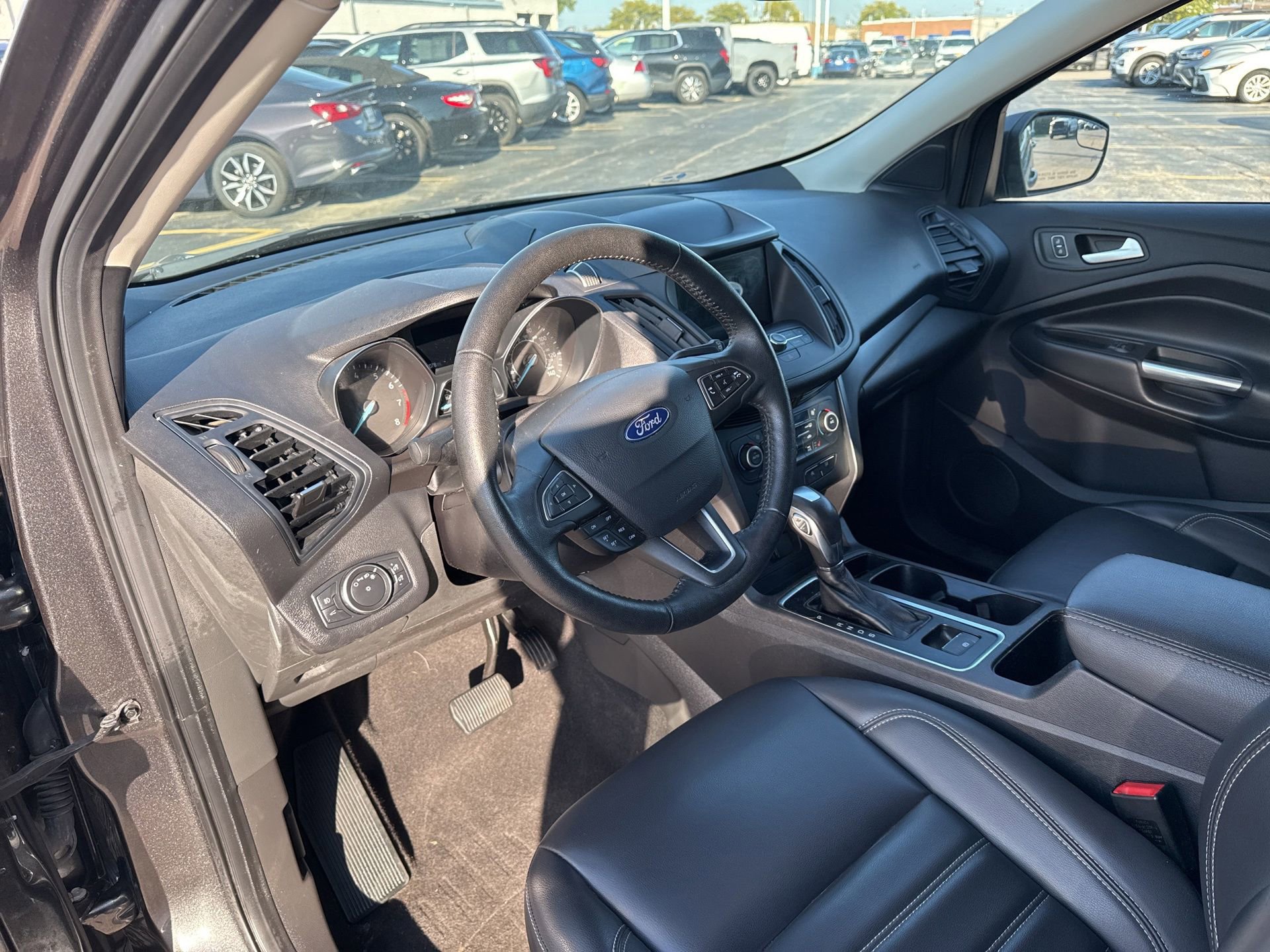 2019 Ford Escape SEL photo 11