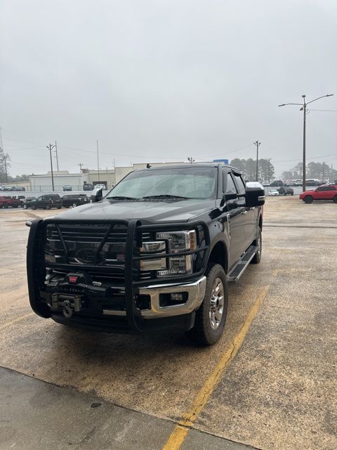 2019 Ford F-250 Super Duty Lariat's photo