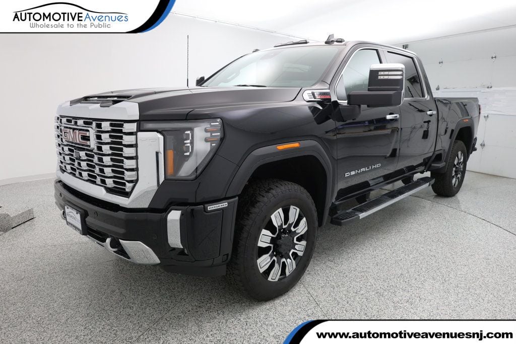 2024 GMC Sierra 2500HD Denali's photo
