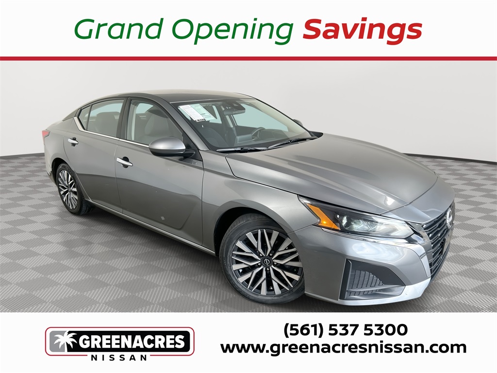 2023 Nissan Altima SV's photo