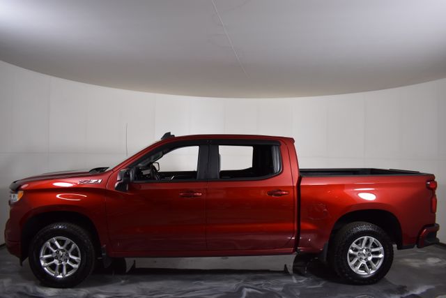 2022 Chevrolet Silverado 1500 RST photo 2
