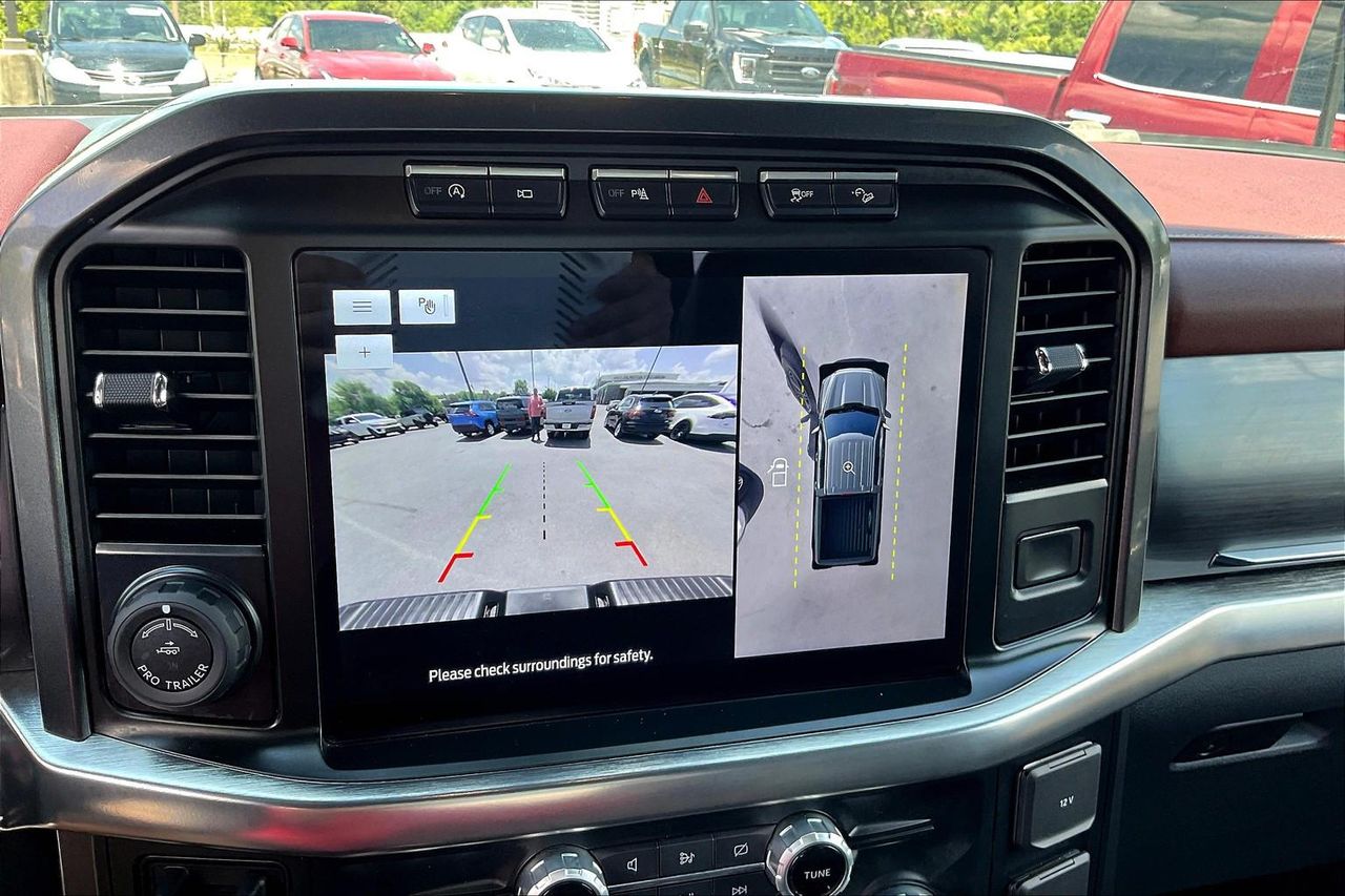 2023 Ford F-150 Lariat photo 13
