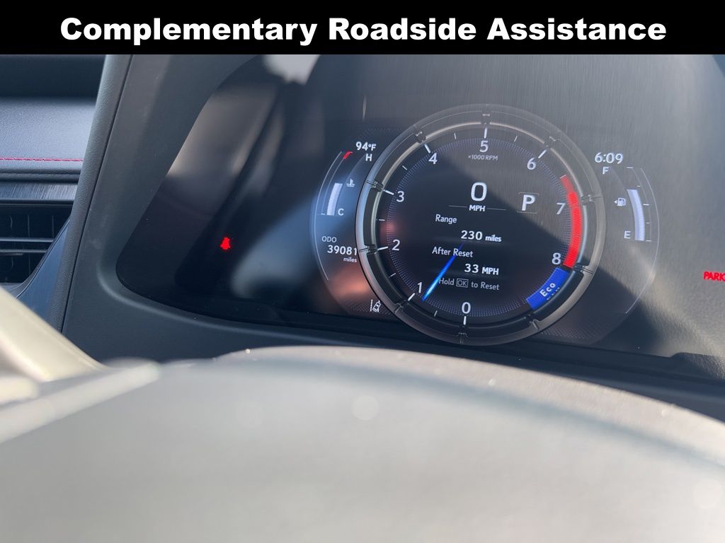 2022 Lexus UX 200 F SPORT photo 3