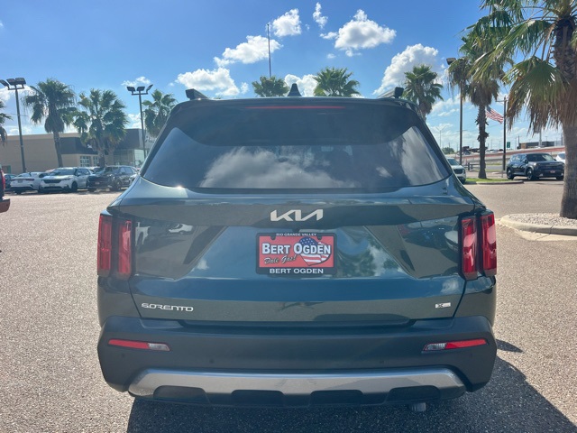 2023 Kia Sorento X-Line SX Prestige photo 3