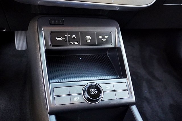 Used 2024 Blue Hyundai SE image 30