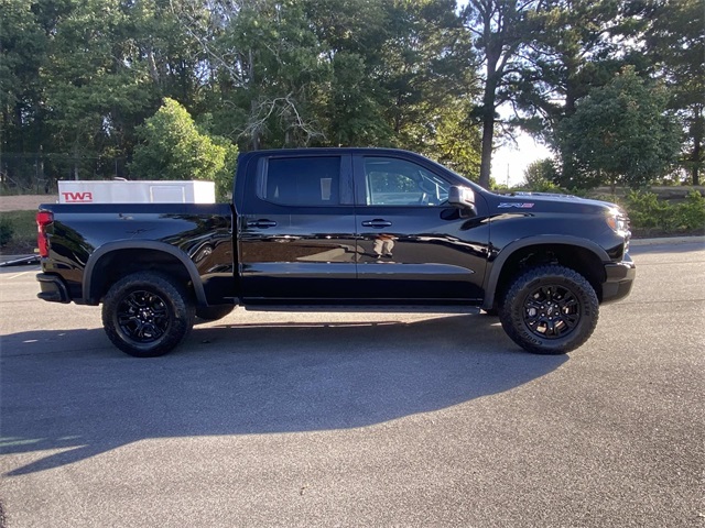 2022 Chevrolet Silverado 1500 ZR2 photo 2