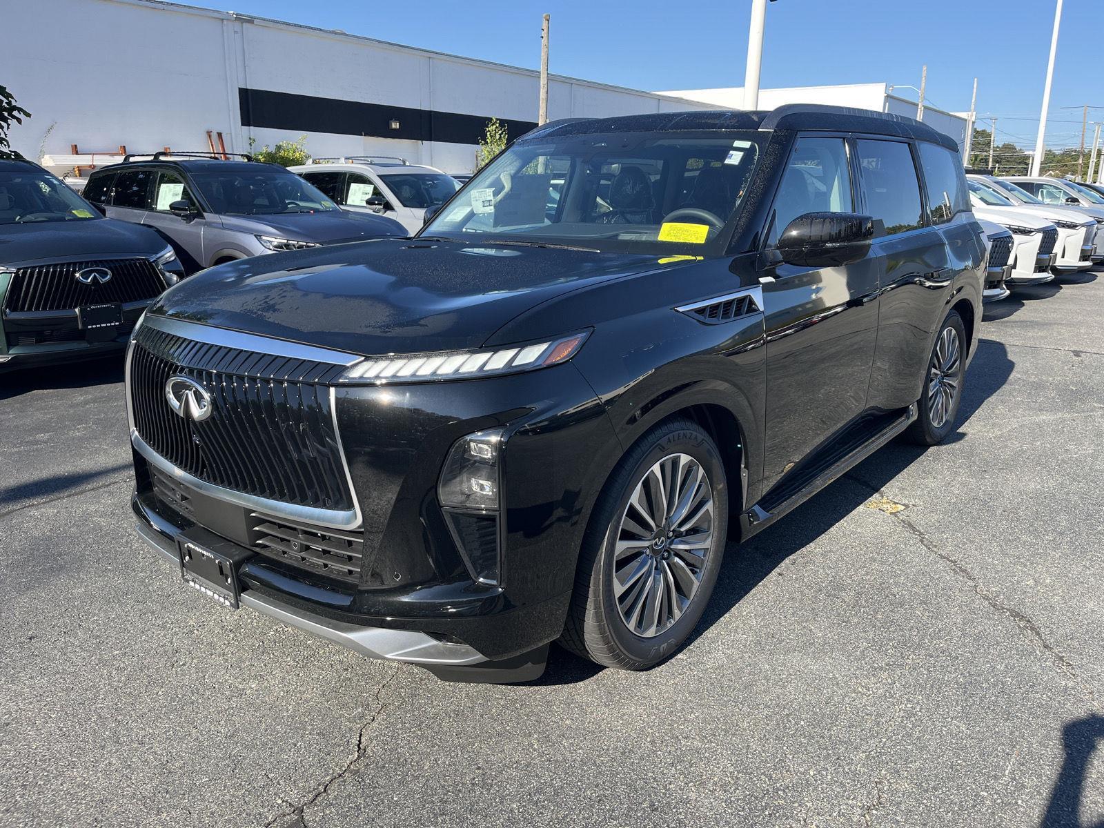 2026 Infiniti QX80 Luxe photo 4