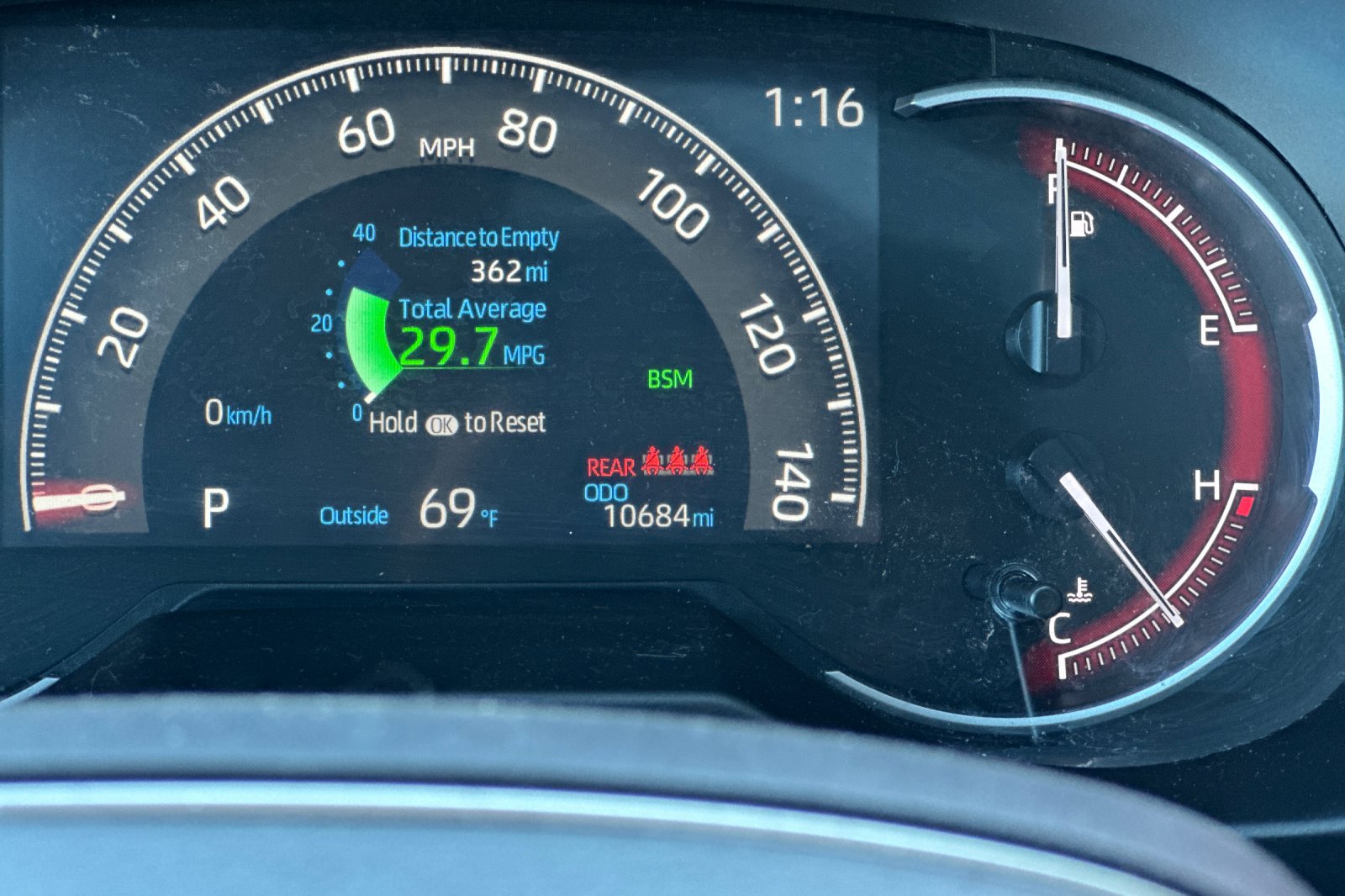 2024 Toyota RAV4 XLE photo 19