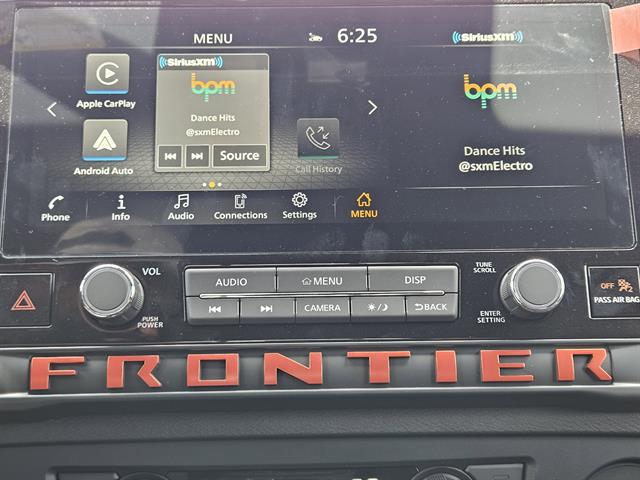2025 Nissan Frontier Crew Cab PRO-4X photo 12