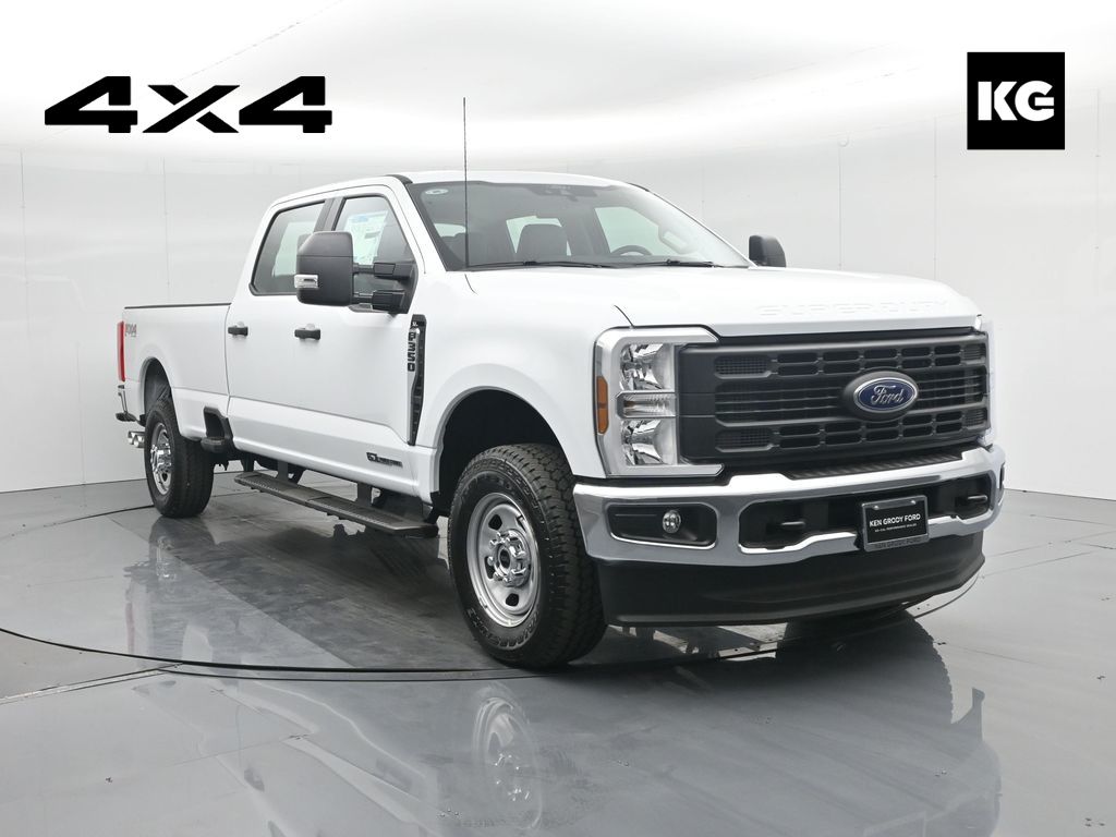 2026 Ford F-350 Super Duty XL's photo