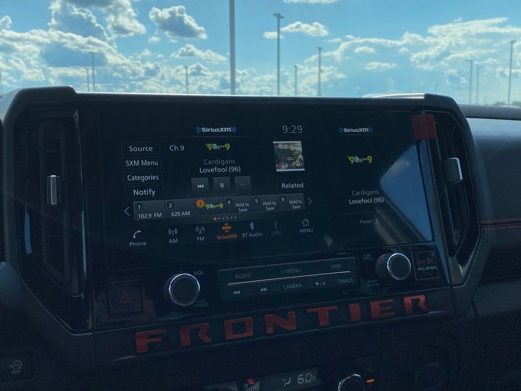 2025 Nissan Frontier PRO-4X photo 22
