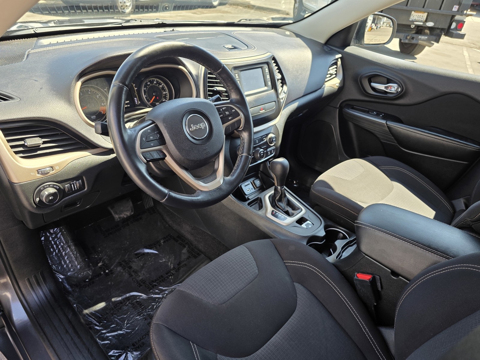 2015 Jeep Cherokee Latitude photo 22