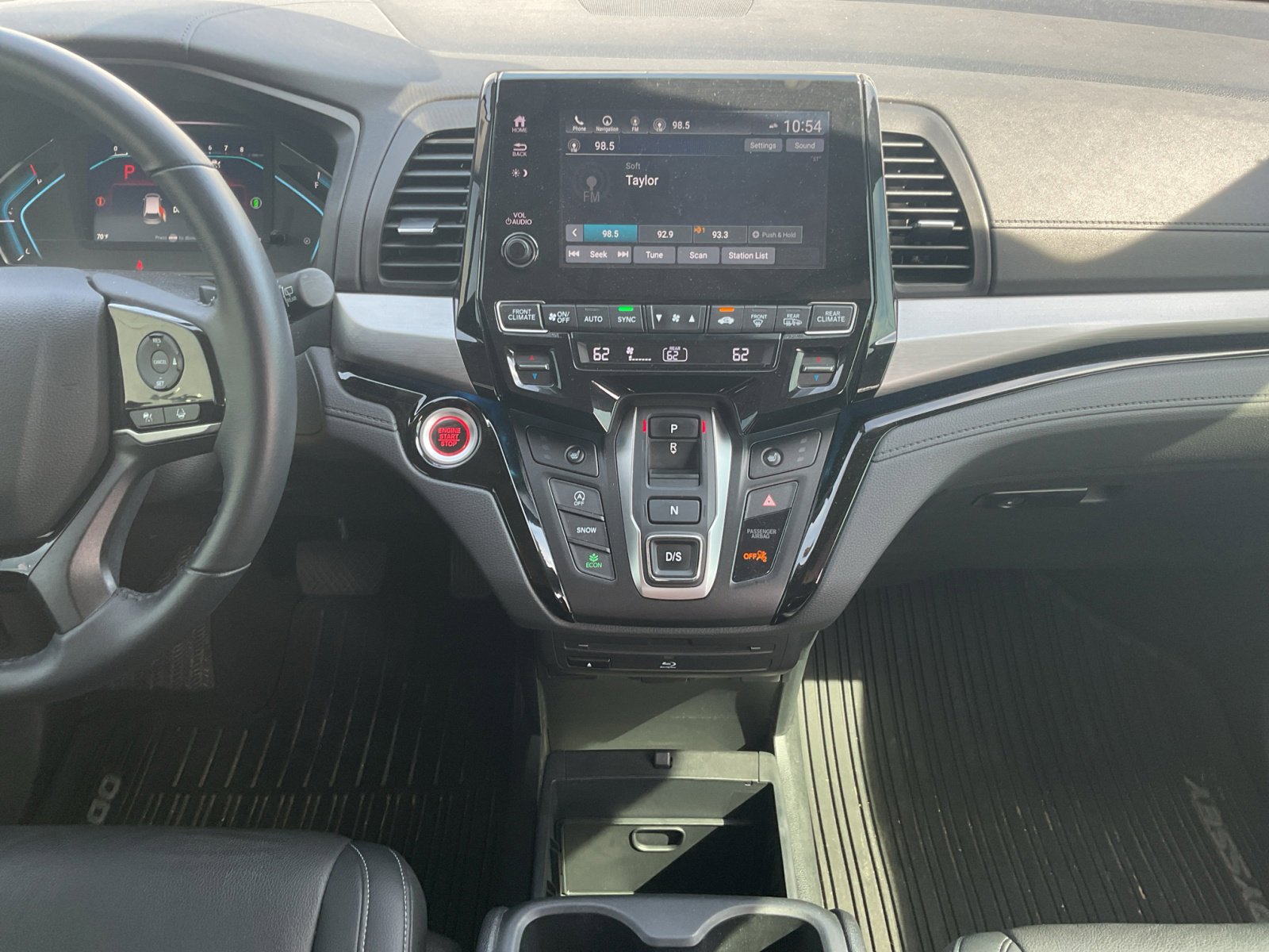 2023 Honda Odyssey Touring photo 2