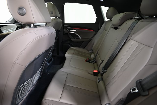 2025 Audi Q5 2.0T Premium Plus photo 2