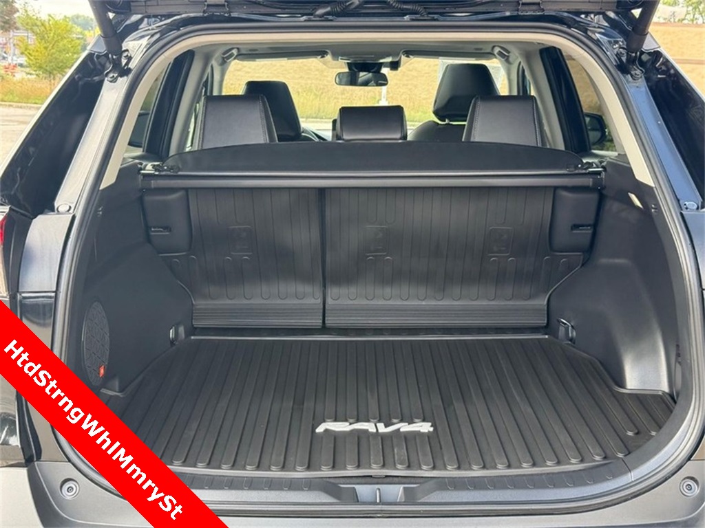 2024 Toyota RAV4 XLE Premium photo 5