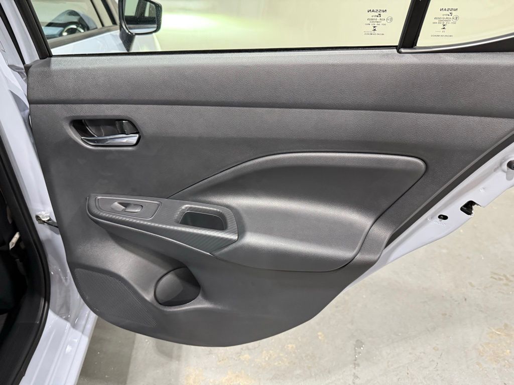 2025 Nissan Versa SV photo 21