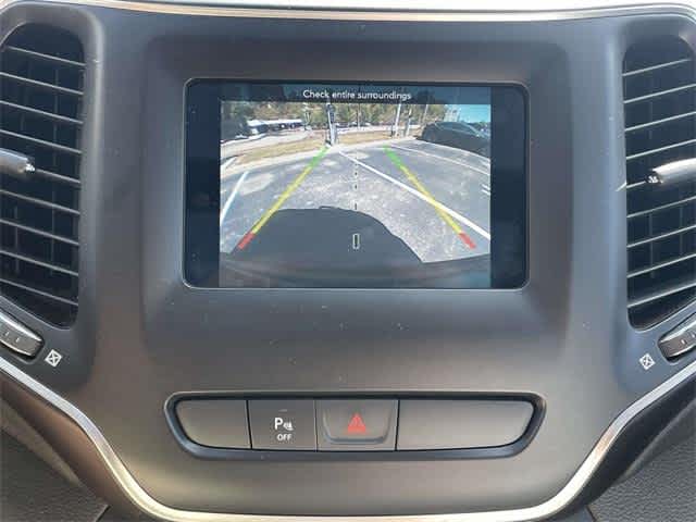 2019 Jeep Cherokee Latitude photo 23