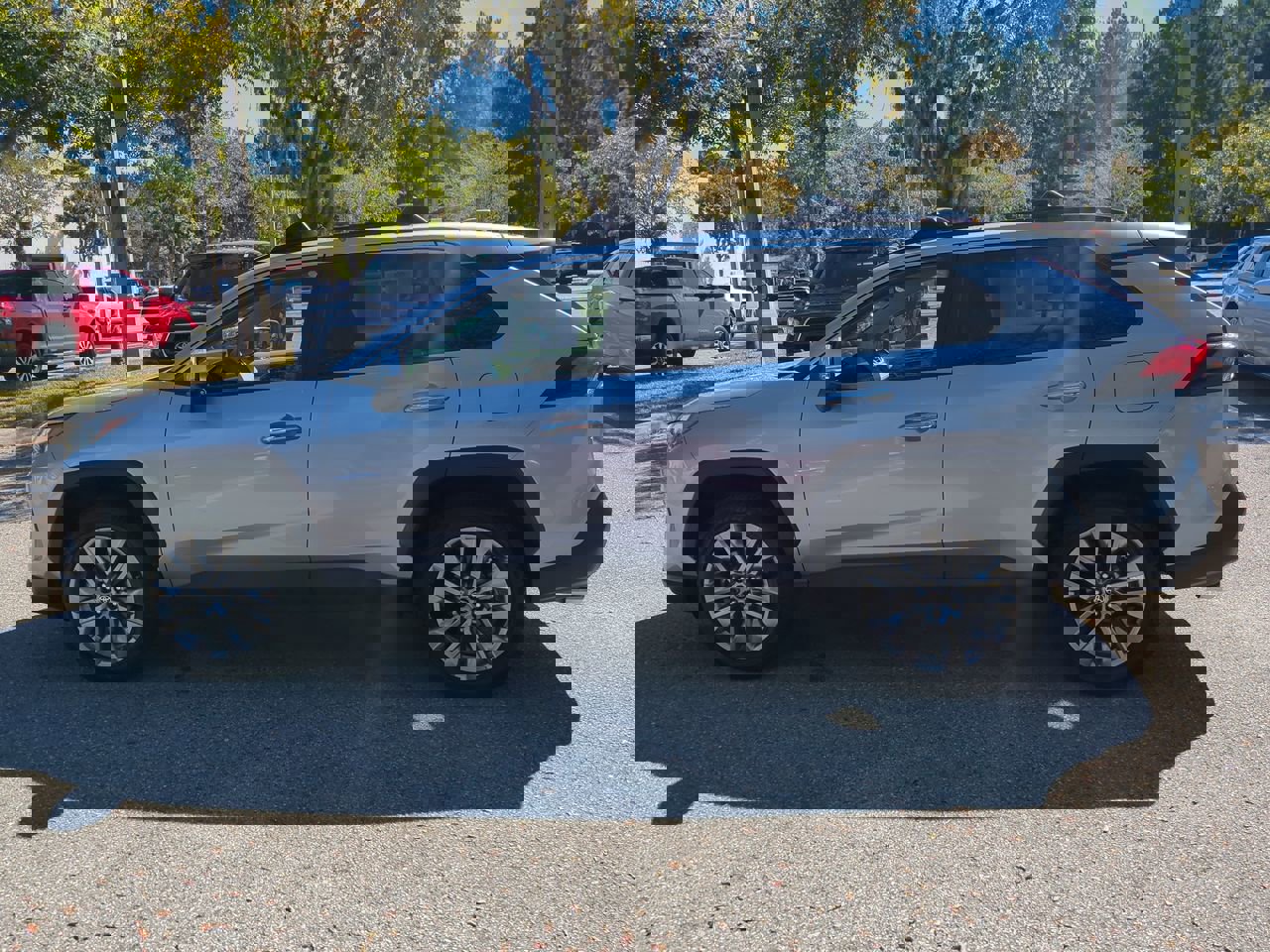 2023 Toyota RAV4 Limited photo 8