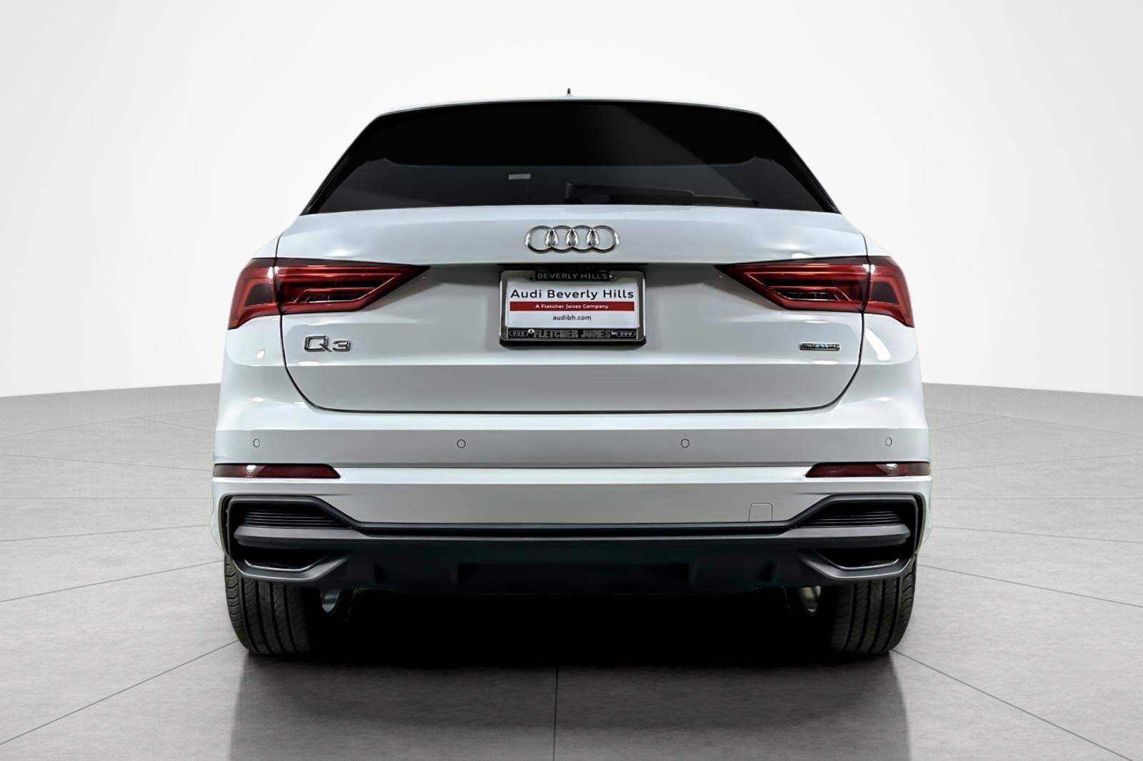 2023 Audi Q3 S line Premium Plus 45 TFSI photo 4