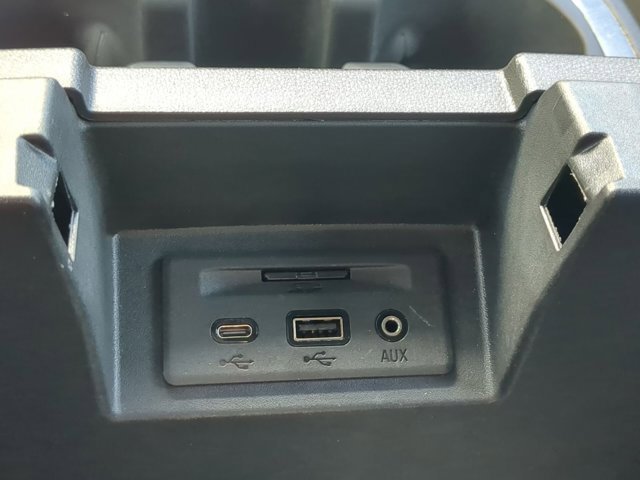 2021 Chevrolet Silverado 1500 High Country photo 4