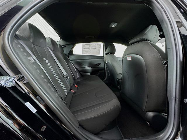 2025 Hyundai Elantra Hybrid SEL Sport photo 31
