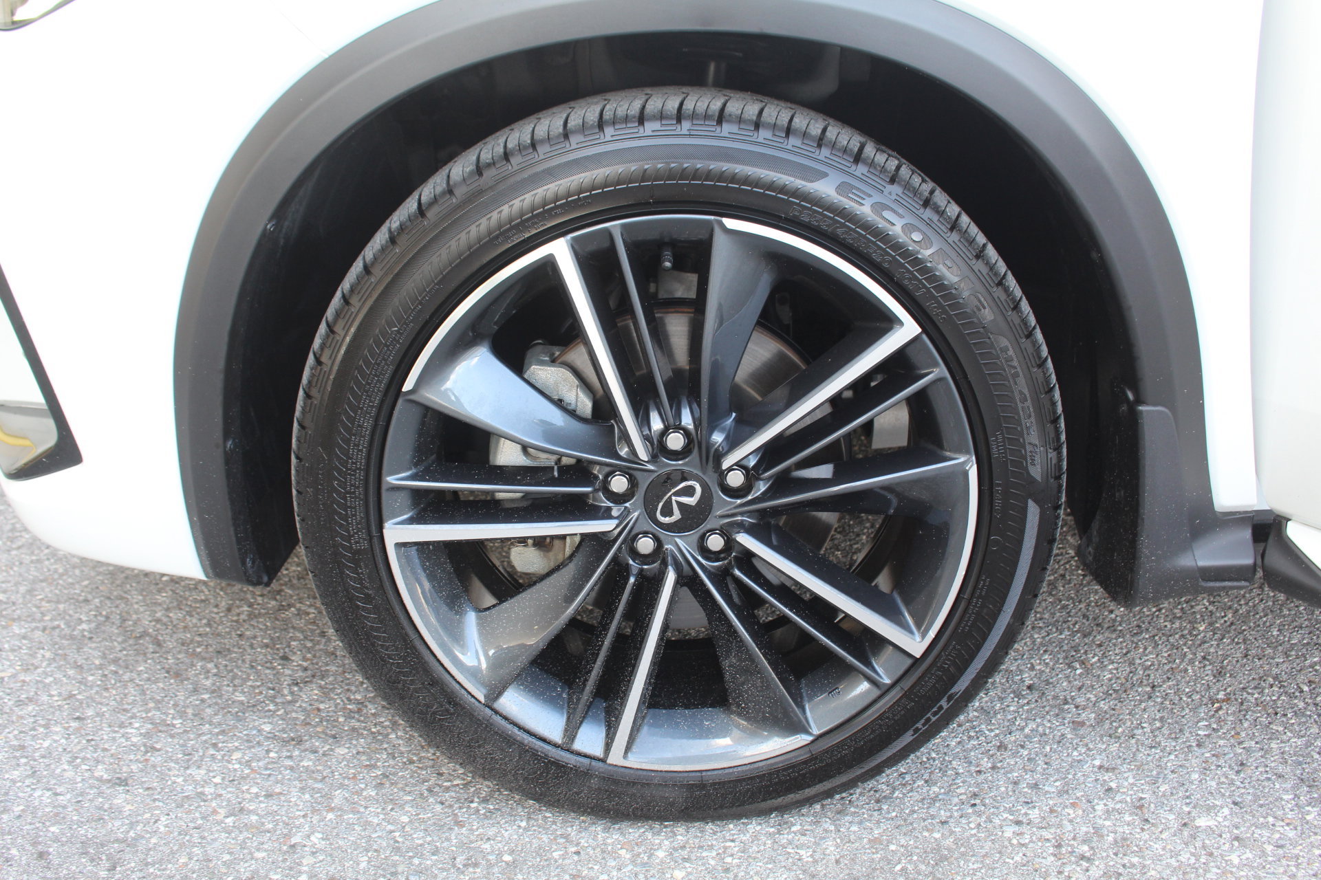 2025 Infiniti QX55 Essential photo 9