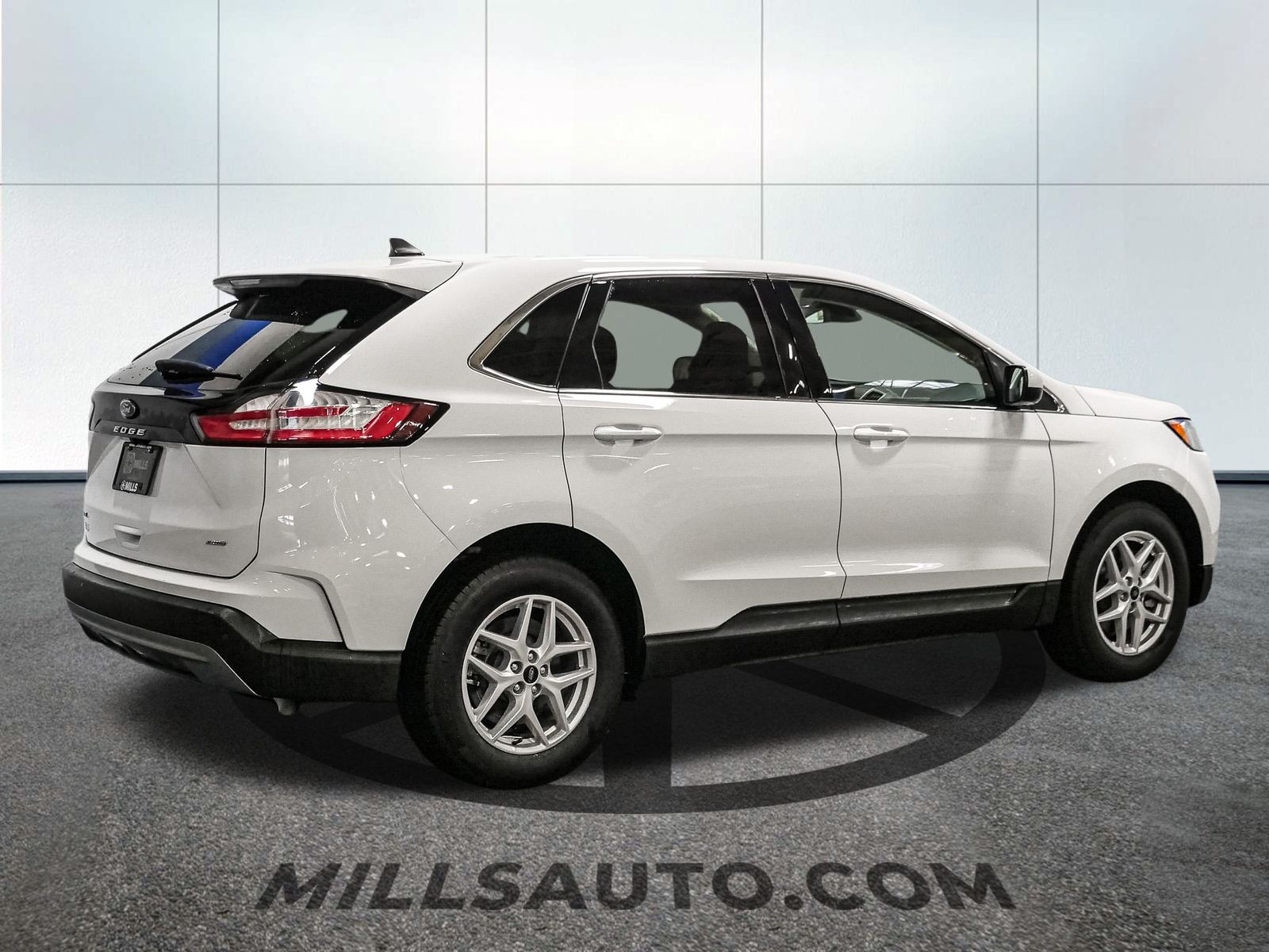 2024 Ford Edge SEL photo 7
