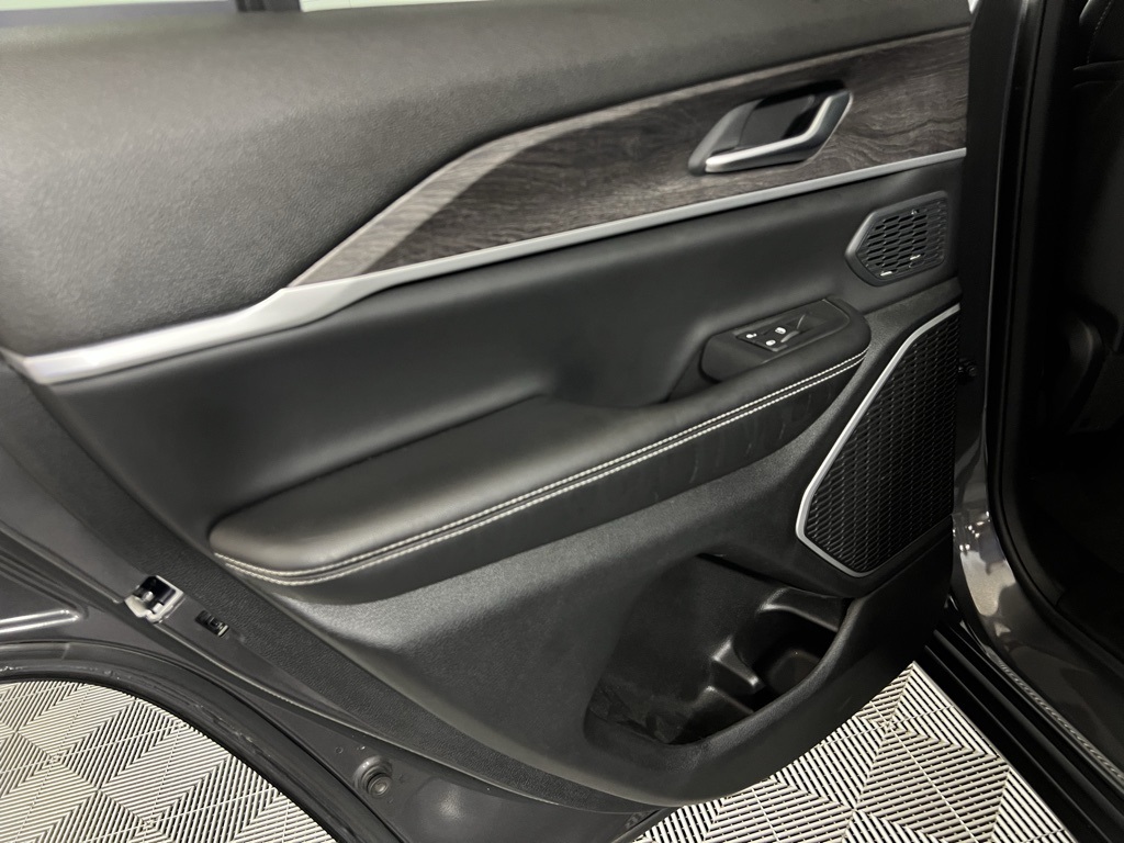 2023 Jeep Cherokee 4xe photo 23