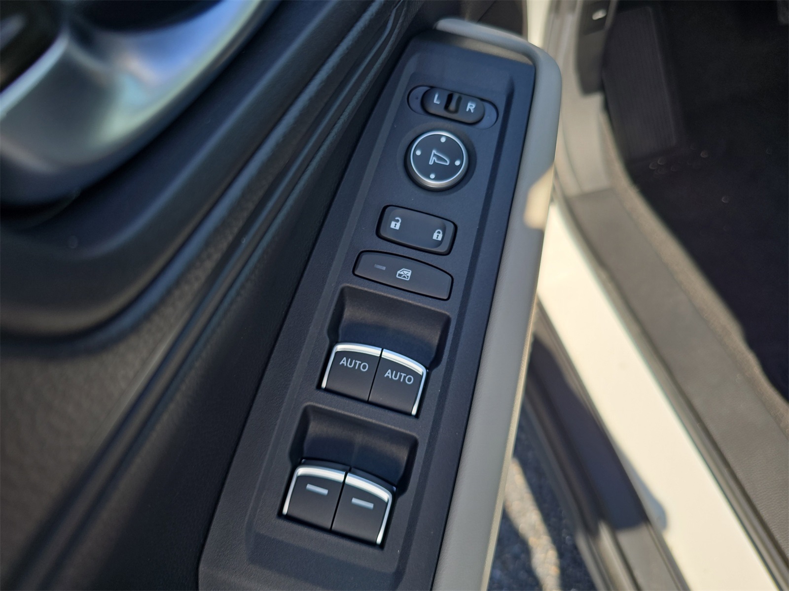 2025 Honda Accord LX photo 16