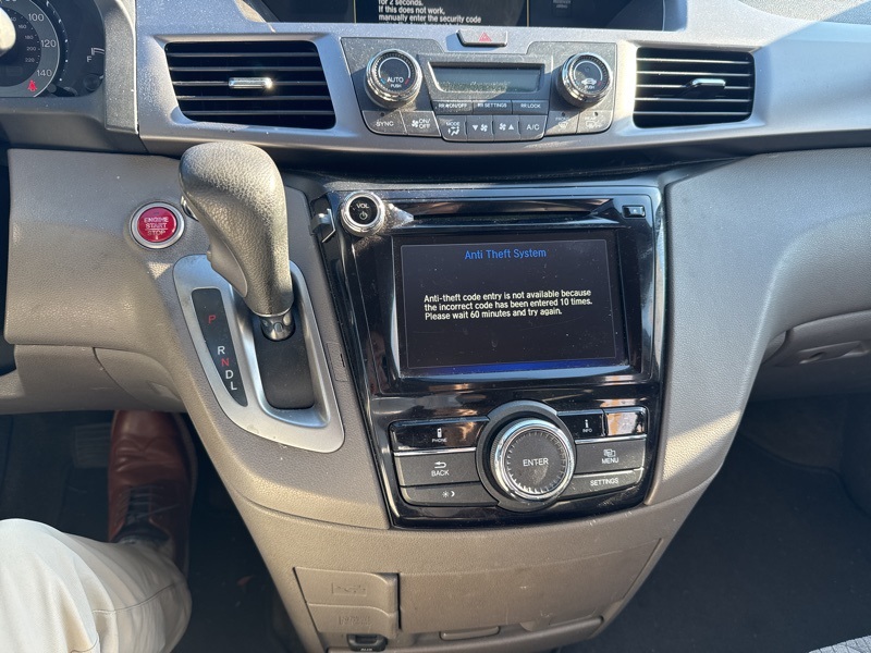 2015 Honda Odyssey EX photo 10