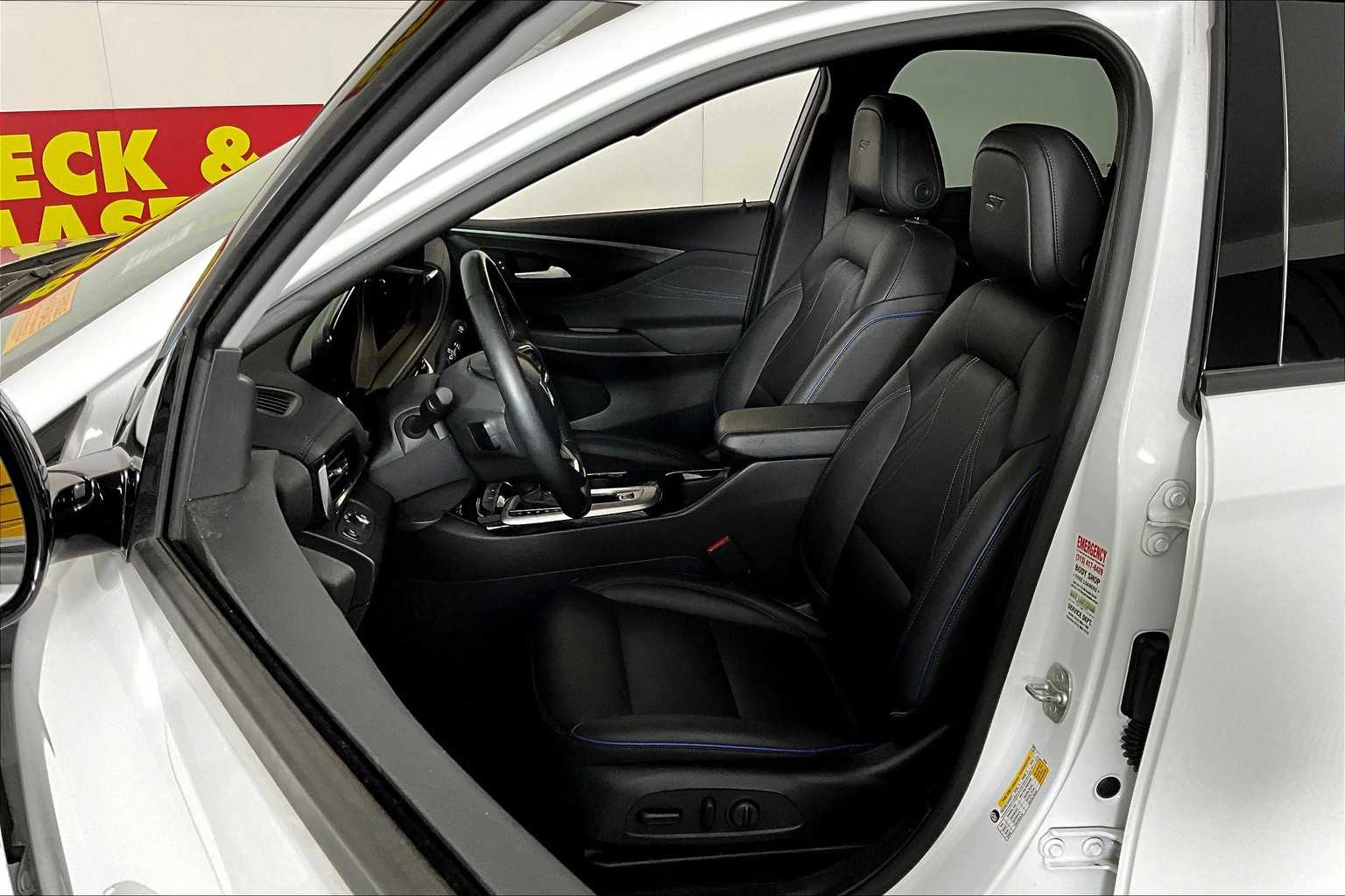 2024 Buick Envista ST photo 7