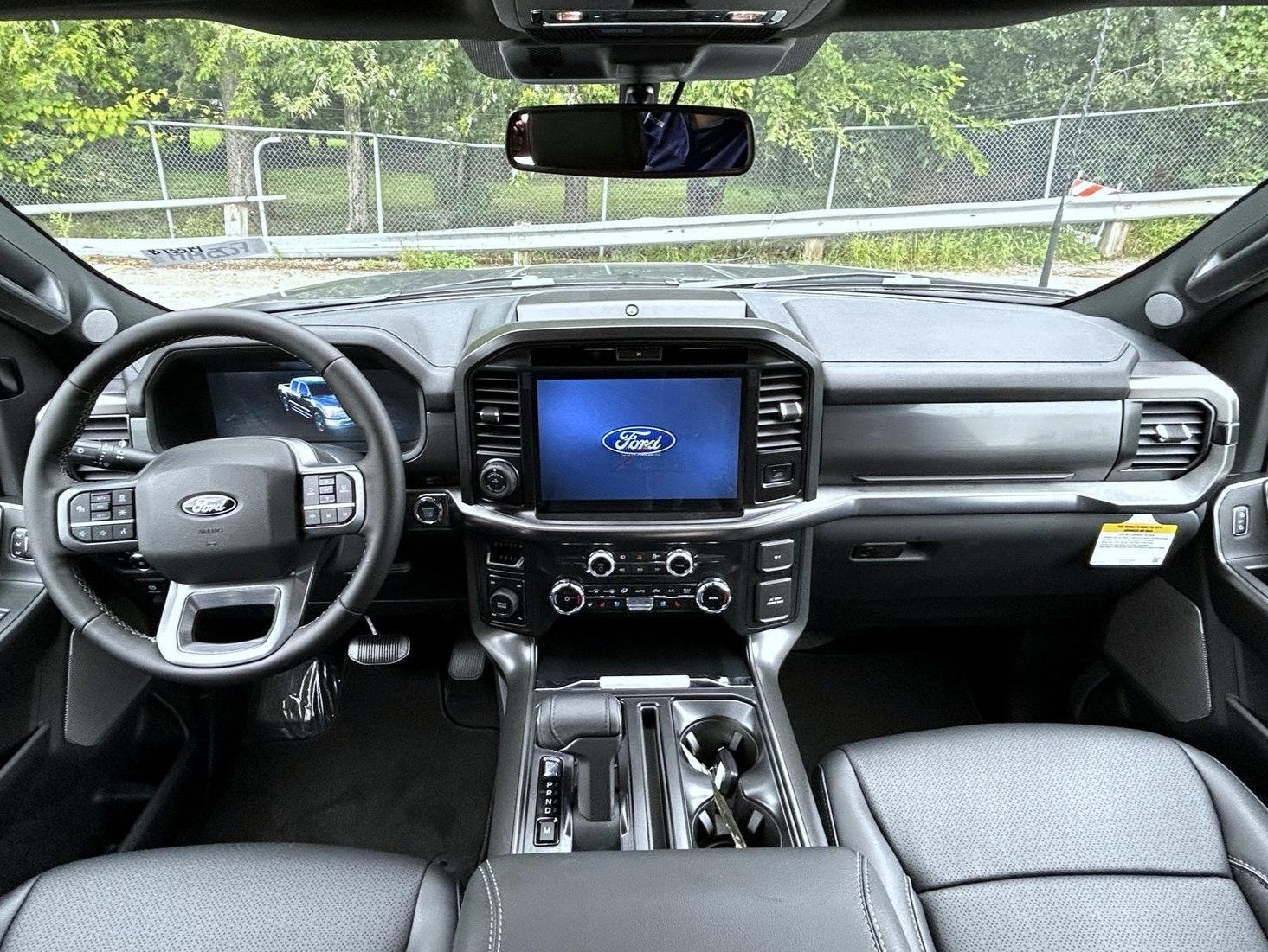 2025 Ford F-150 Lariat photo 13