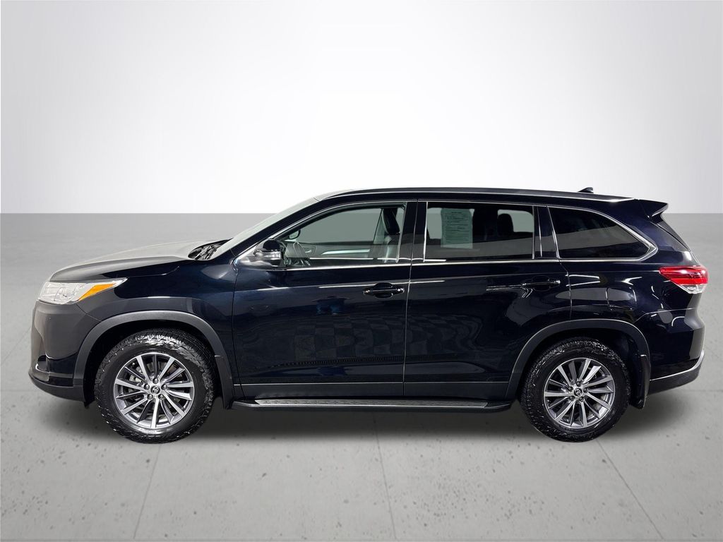 2019 Toyota Highlander XLE photo 8