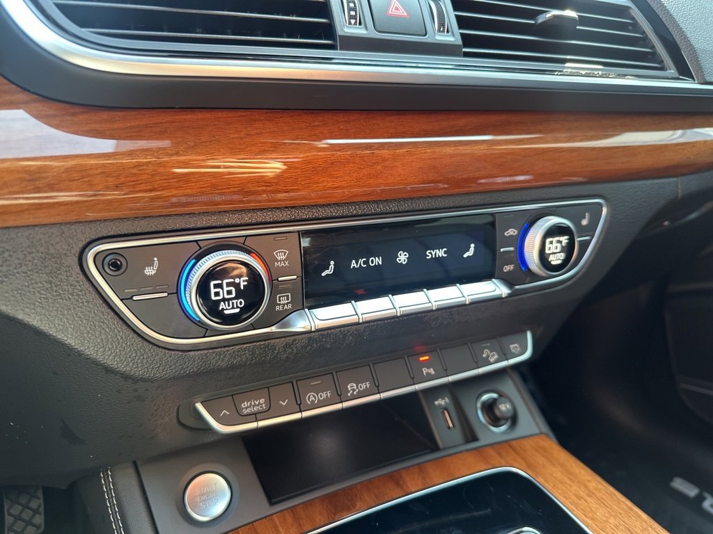 2023 Audi Q5 S line Premium Plus 45 TFSI photo 10