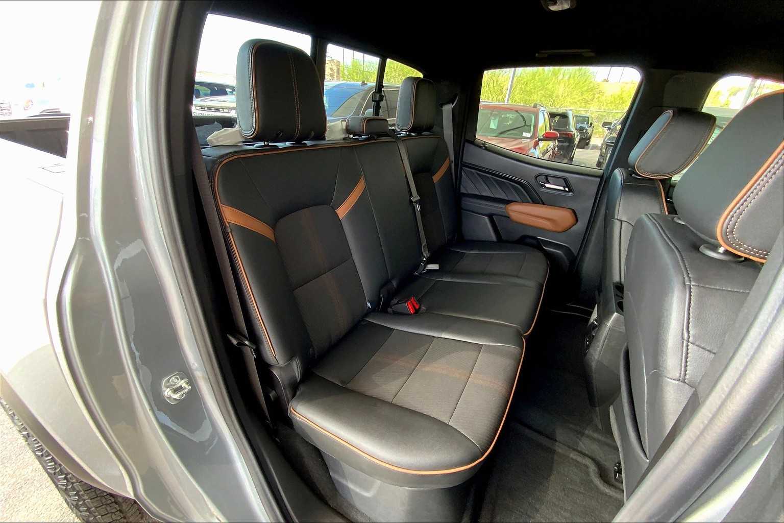 2025 Gmc Canyon AT4 photo 18