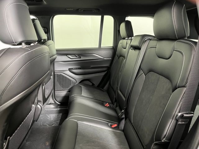 2025 Jeep Grand Cherokee Altitude X photo 7