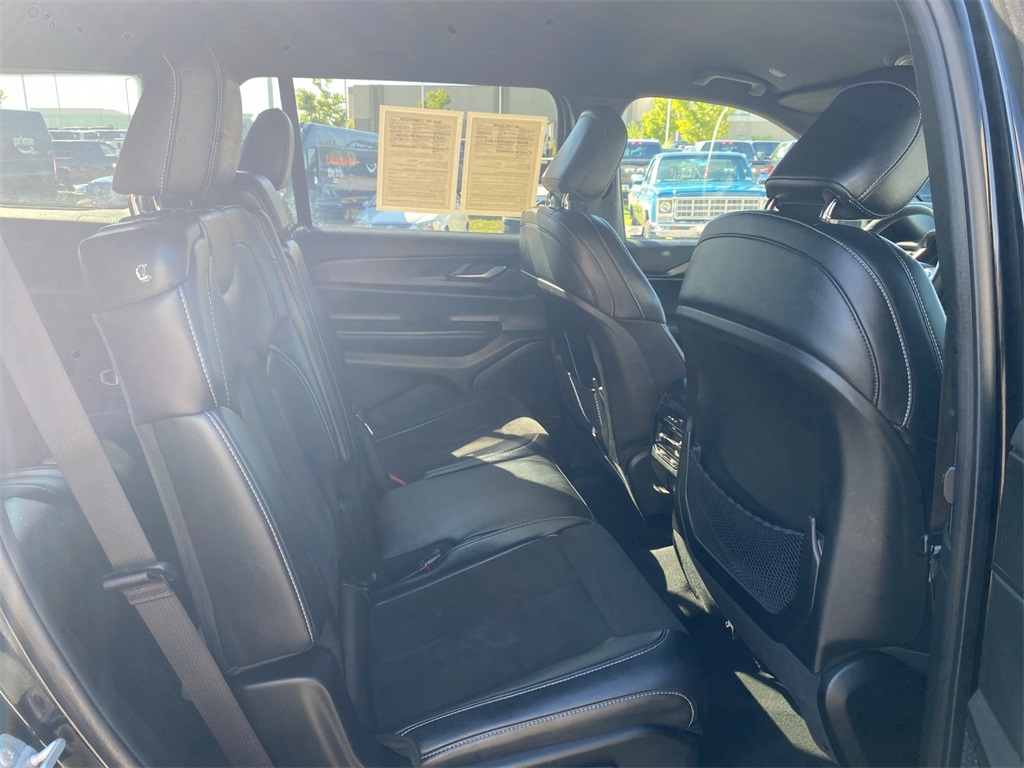 2023 Jeep Grand Cherokee Altitude photo 26