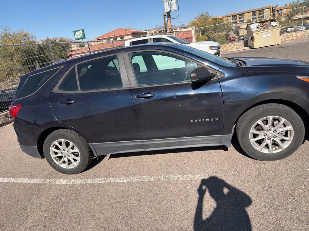 2020 Chevrolet Equinox LS photo 4