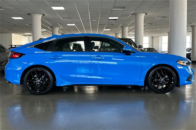 2024 Honda Civic Sport Touring photo 3