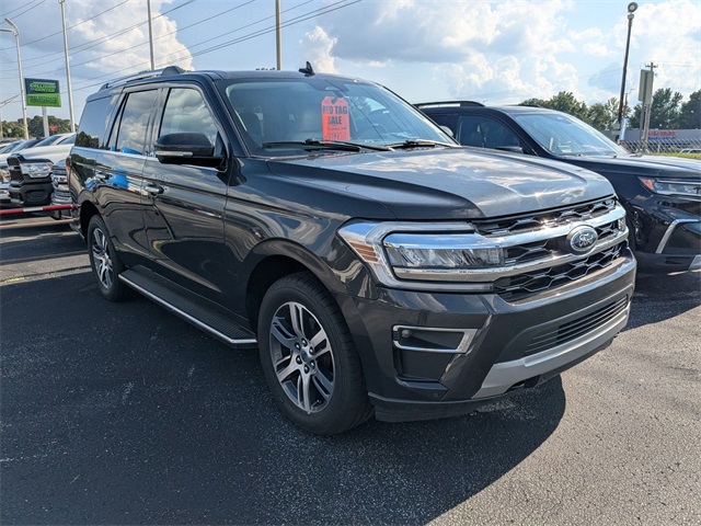2023 Ford Expedition Limited photo 3